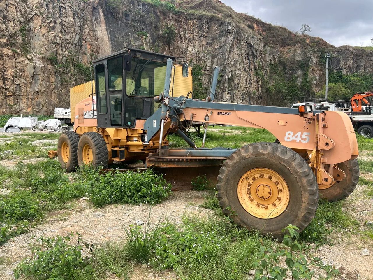 Motoniveladora CASE 845 2005 3500 horas
