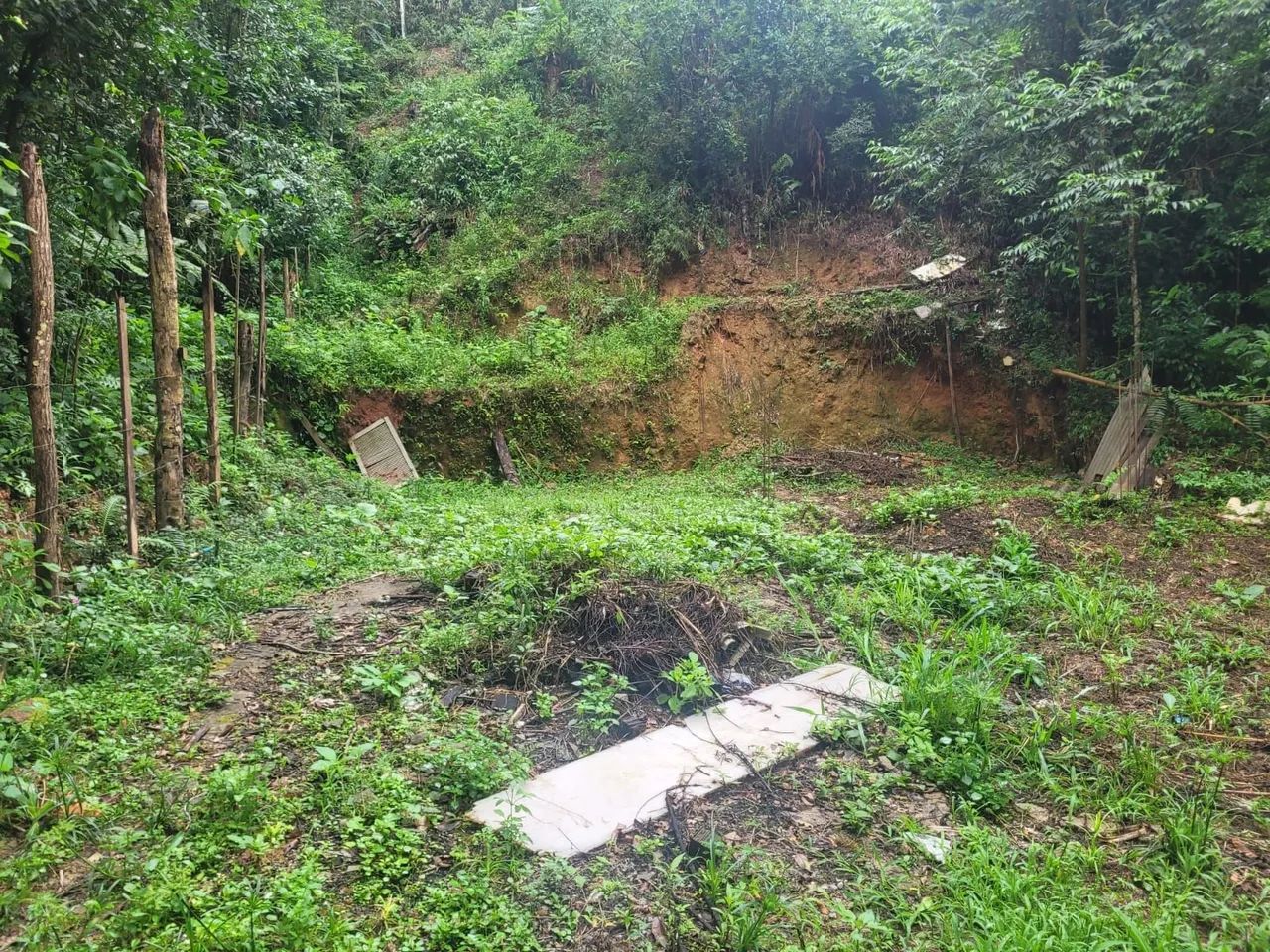 Terreno meio lote medida 5x30 metros, próximo do centro de Itapecerica da Serra  - Foto 5