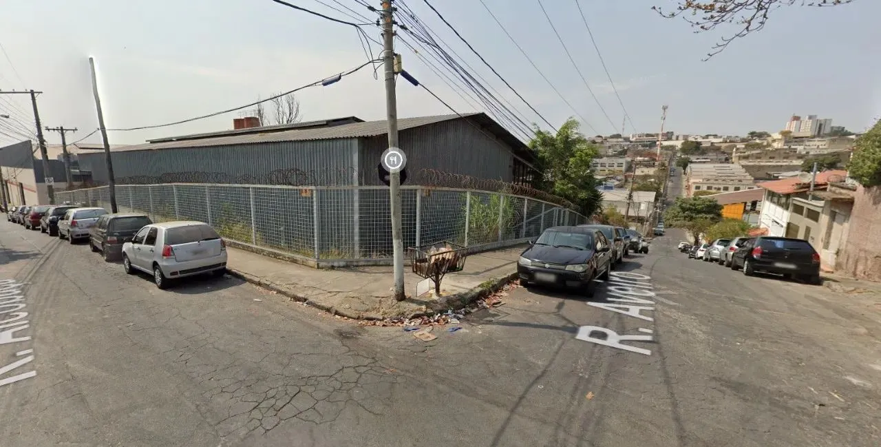 Galpão para locação, 2500m² no bairro São Francisco
