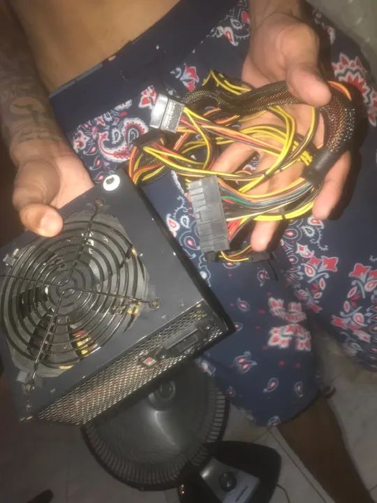 Fonte de PC ATX 500 TROCO