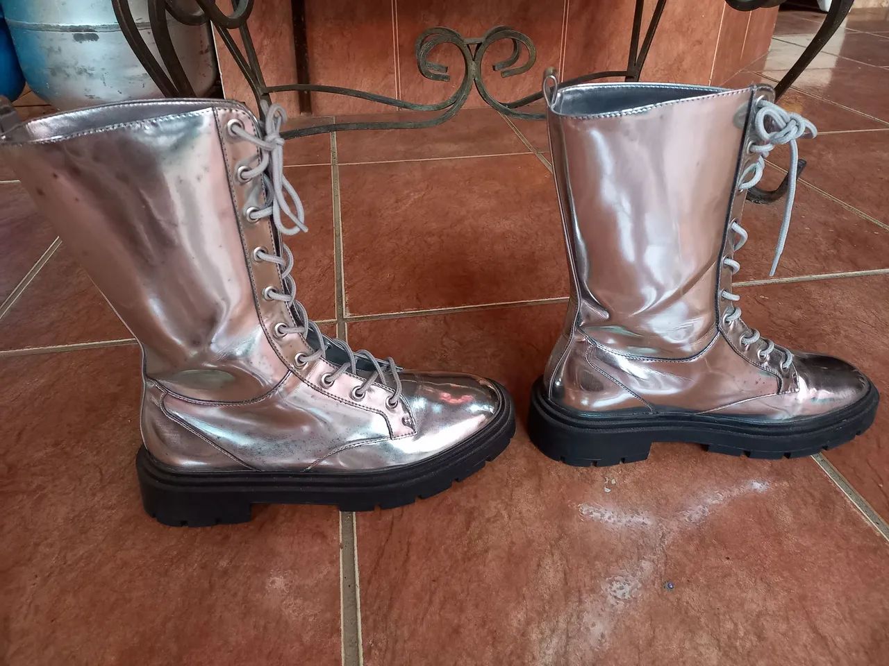 Botas Coturno Prateado Arezzo 37 - Foto 3