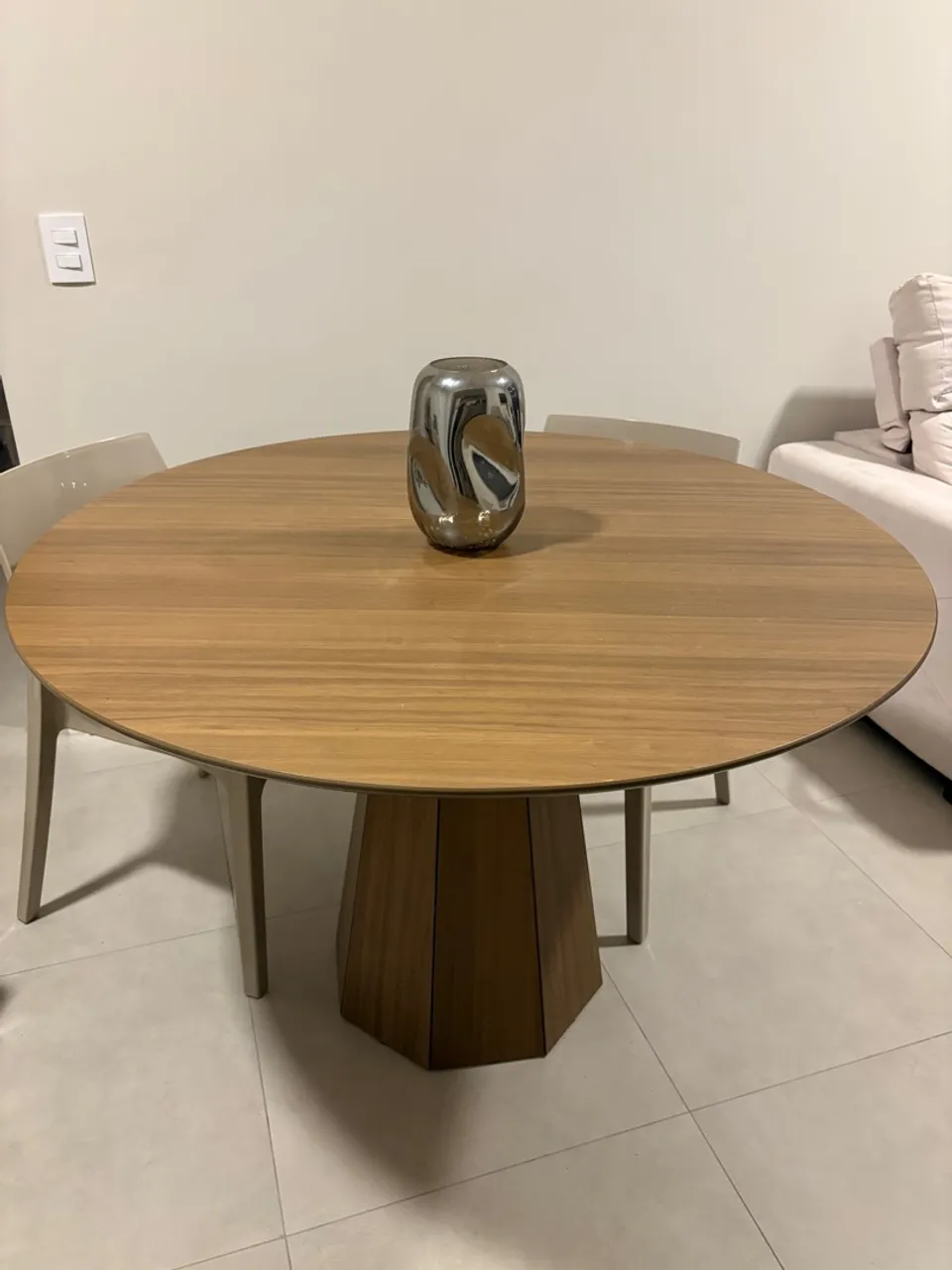 Mesa de Jantar de Madeira