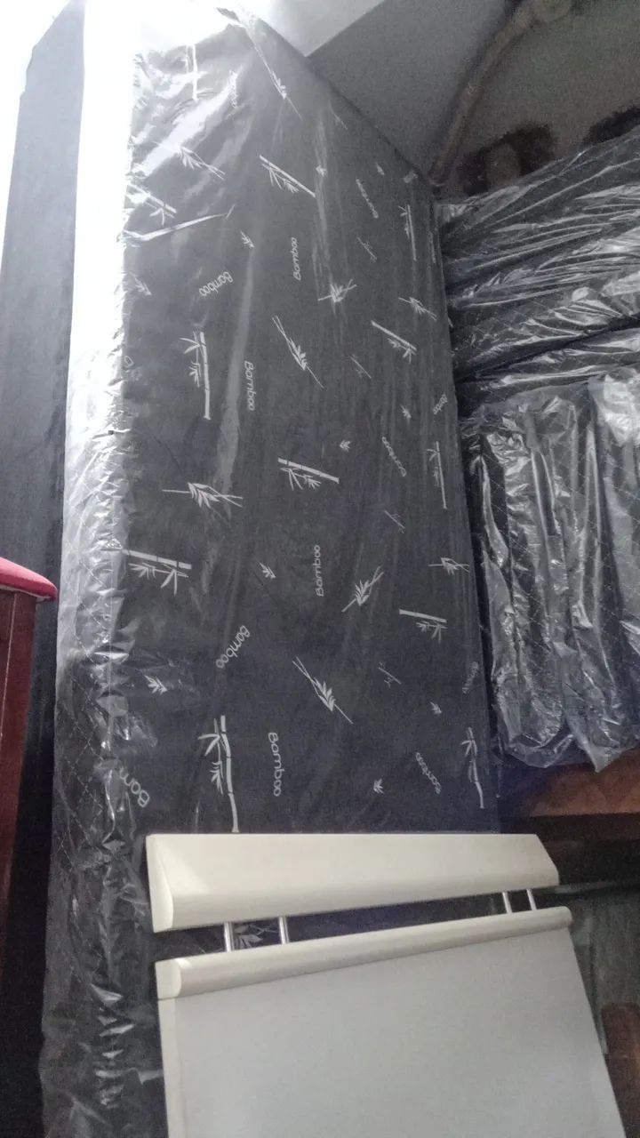 Colchoes solteiro novo 