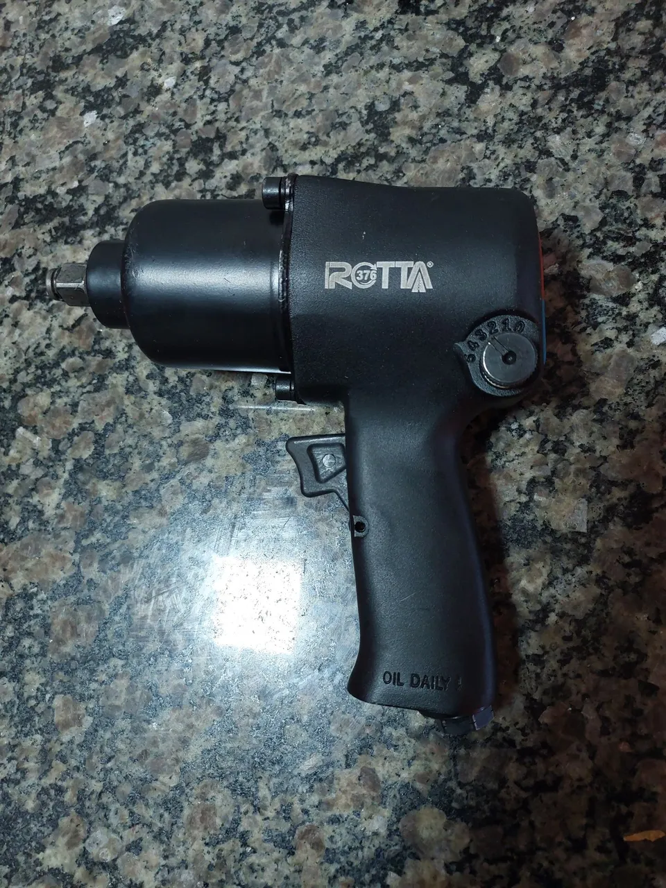 Chave de impacto pneumática ROTTA 376