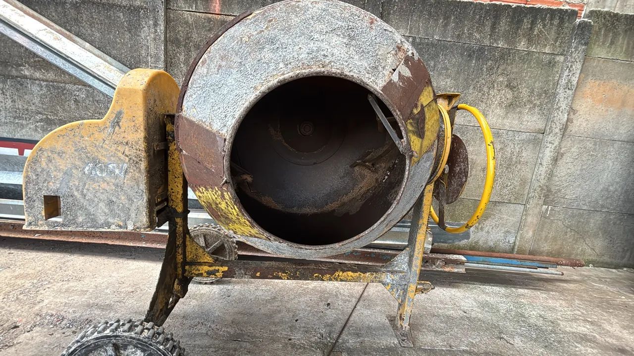 Betoneira 400L usada funcionando motor avaria no tambor  - Foto 4