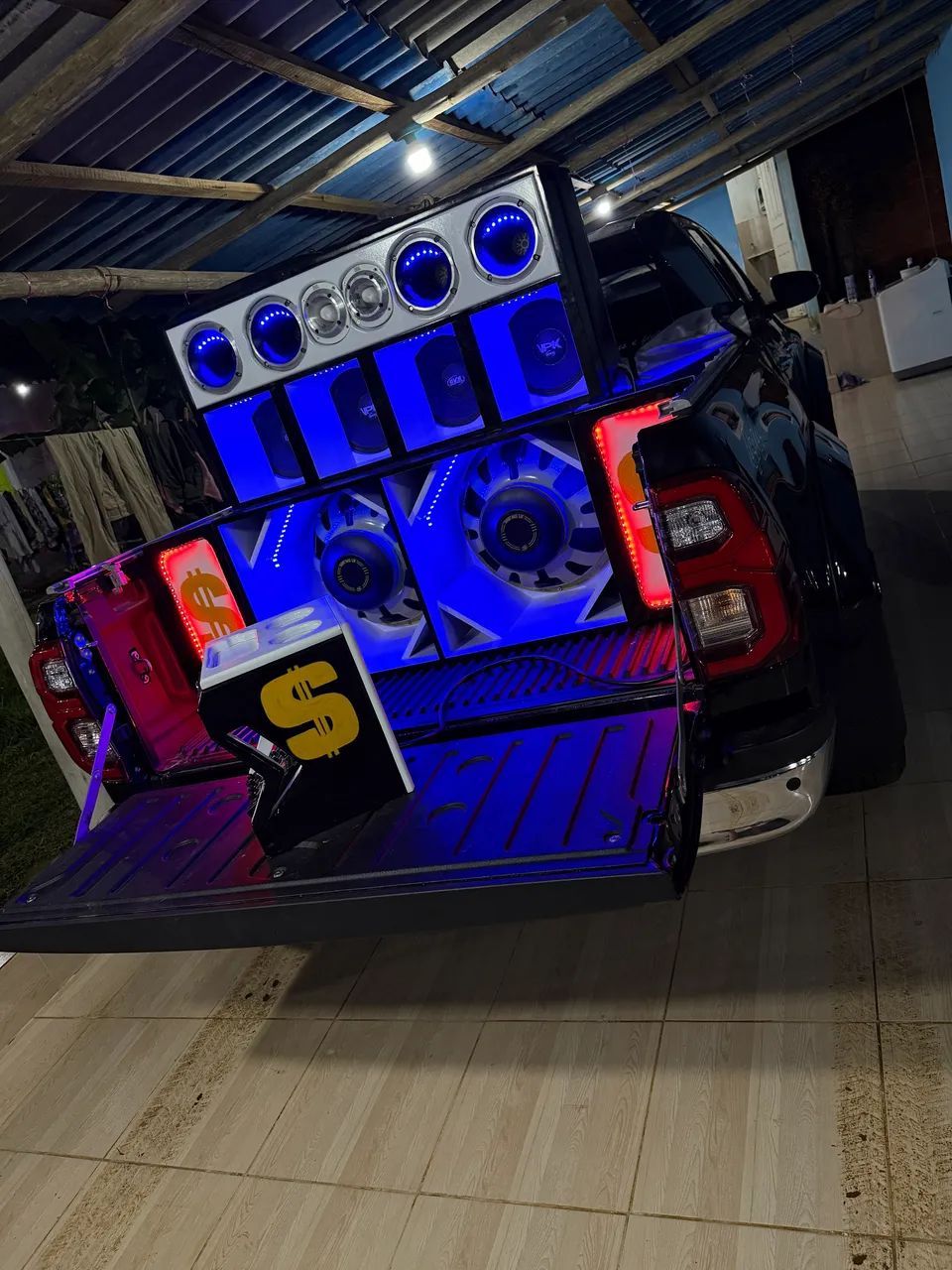 Vendo ou troco  som novo automotivo