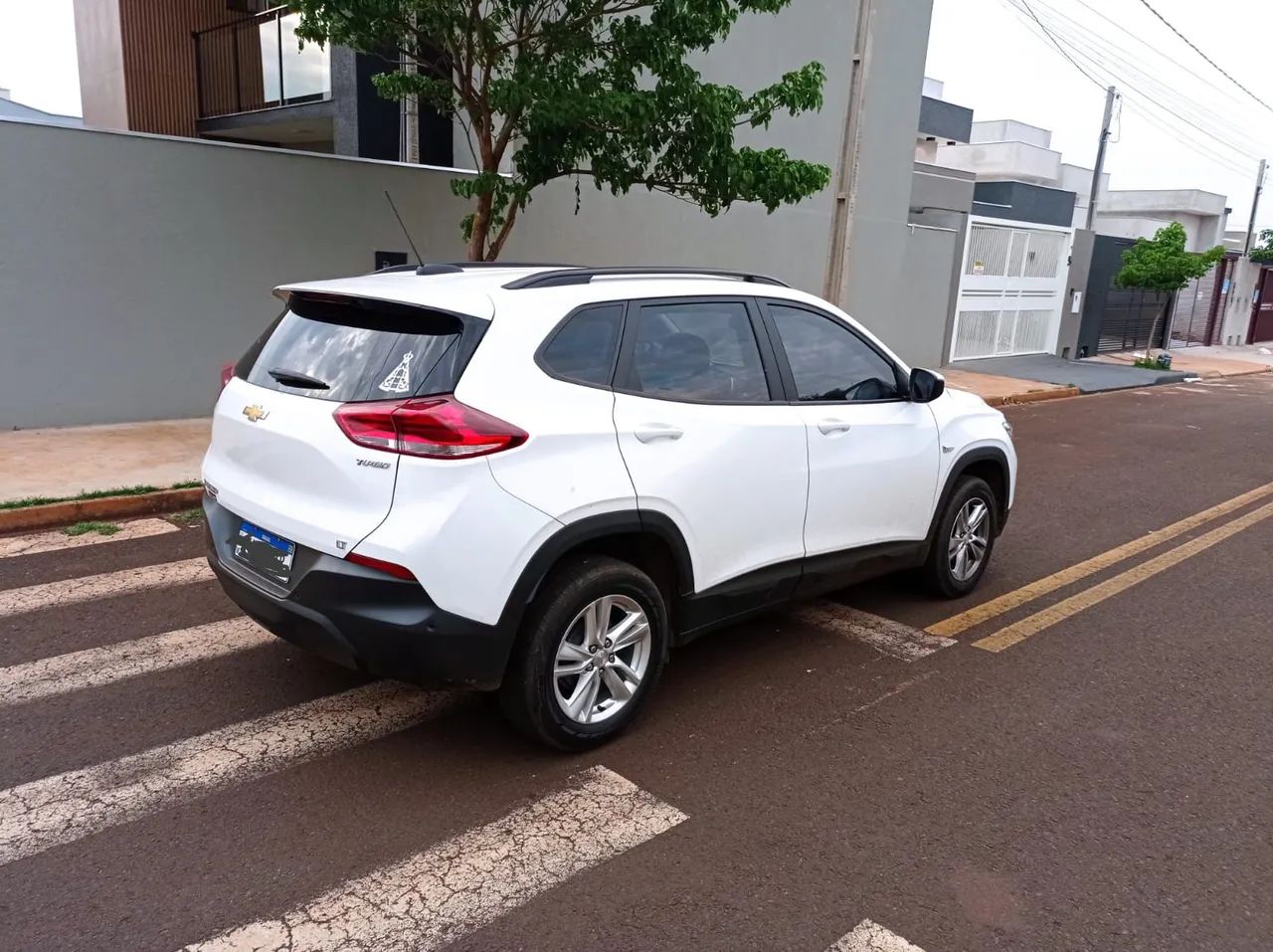Tracker LT 1.0 turbo ano 2022 - Foto 4