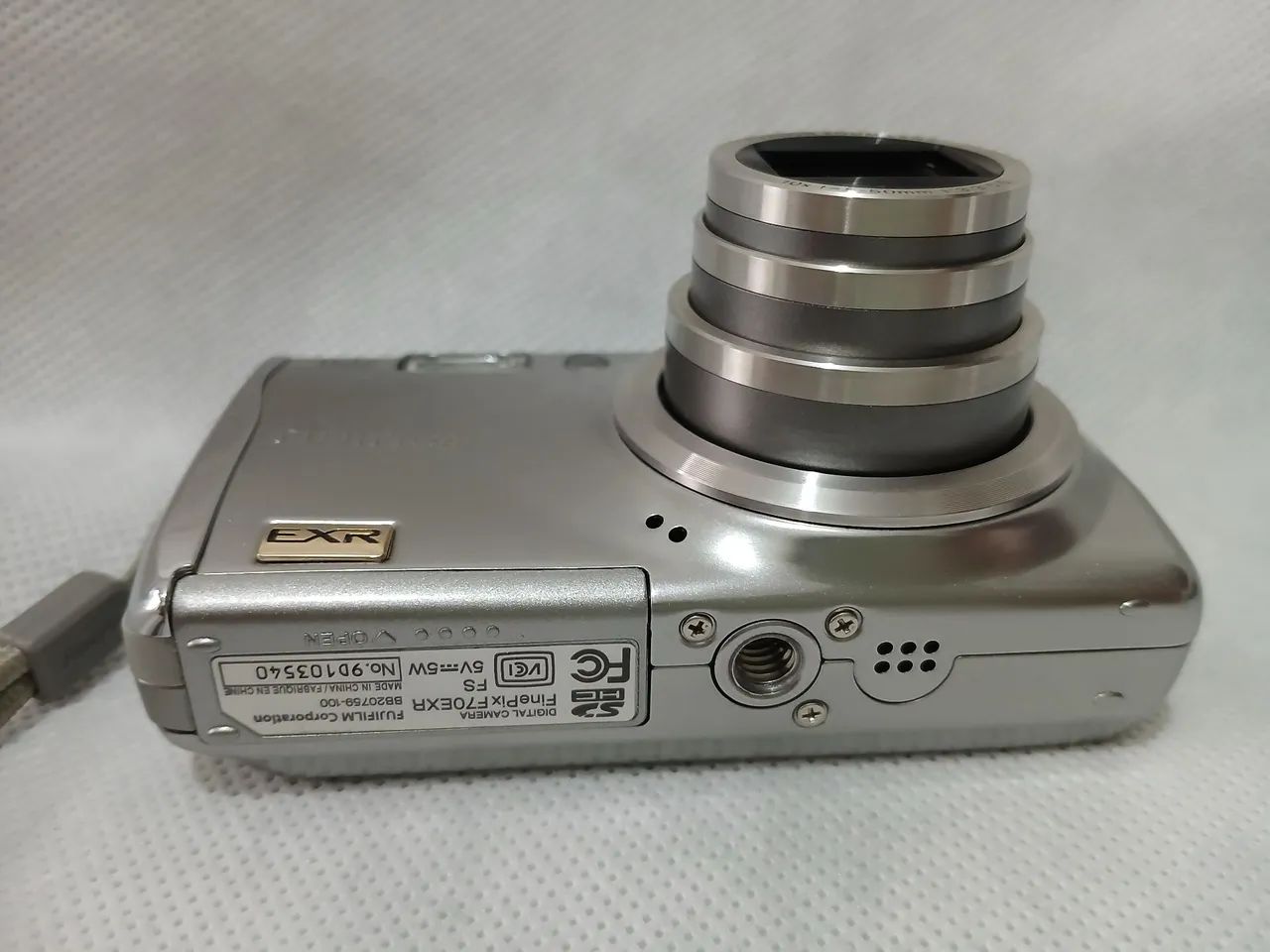 Fujifilm Finepix F70 EXR - Câmera prata japones - Câmeras e