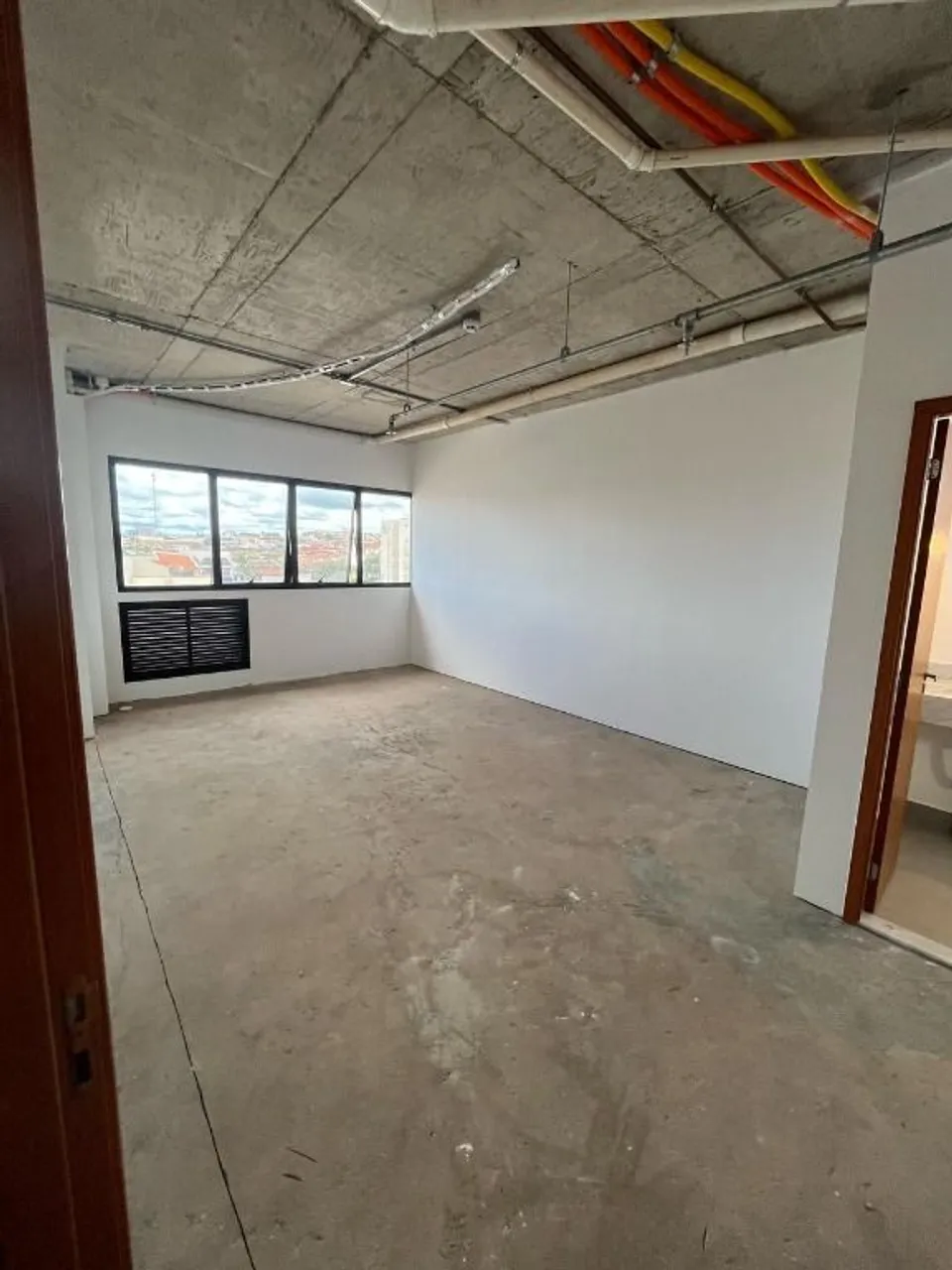 SALA DISPONÍVEL PARA LOCAÇÃO - R$4.500,00