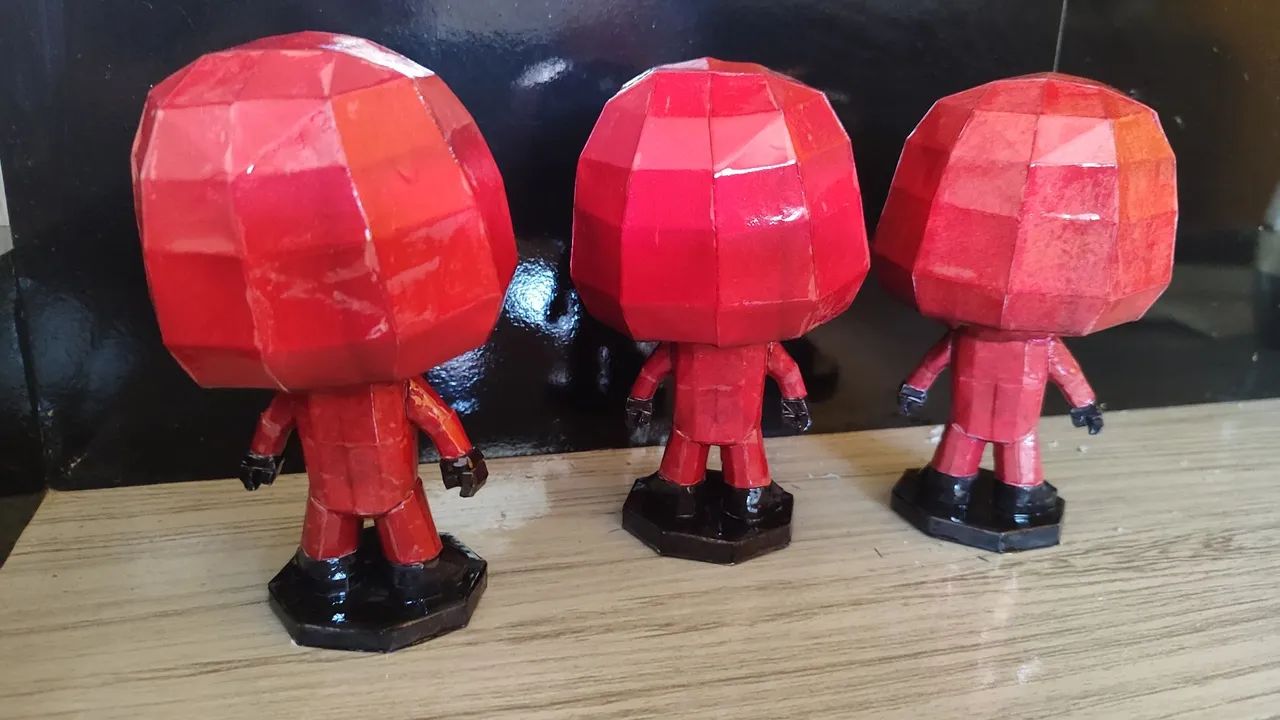 Boneco Funko Round 6 Squid game papercraft  - Foto 5
