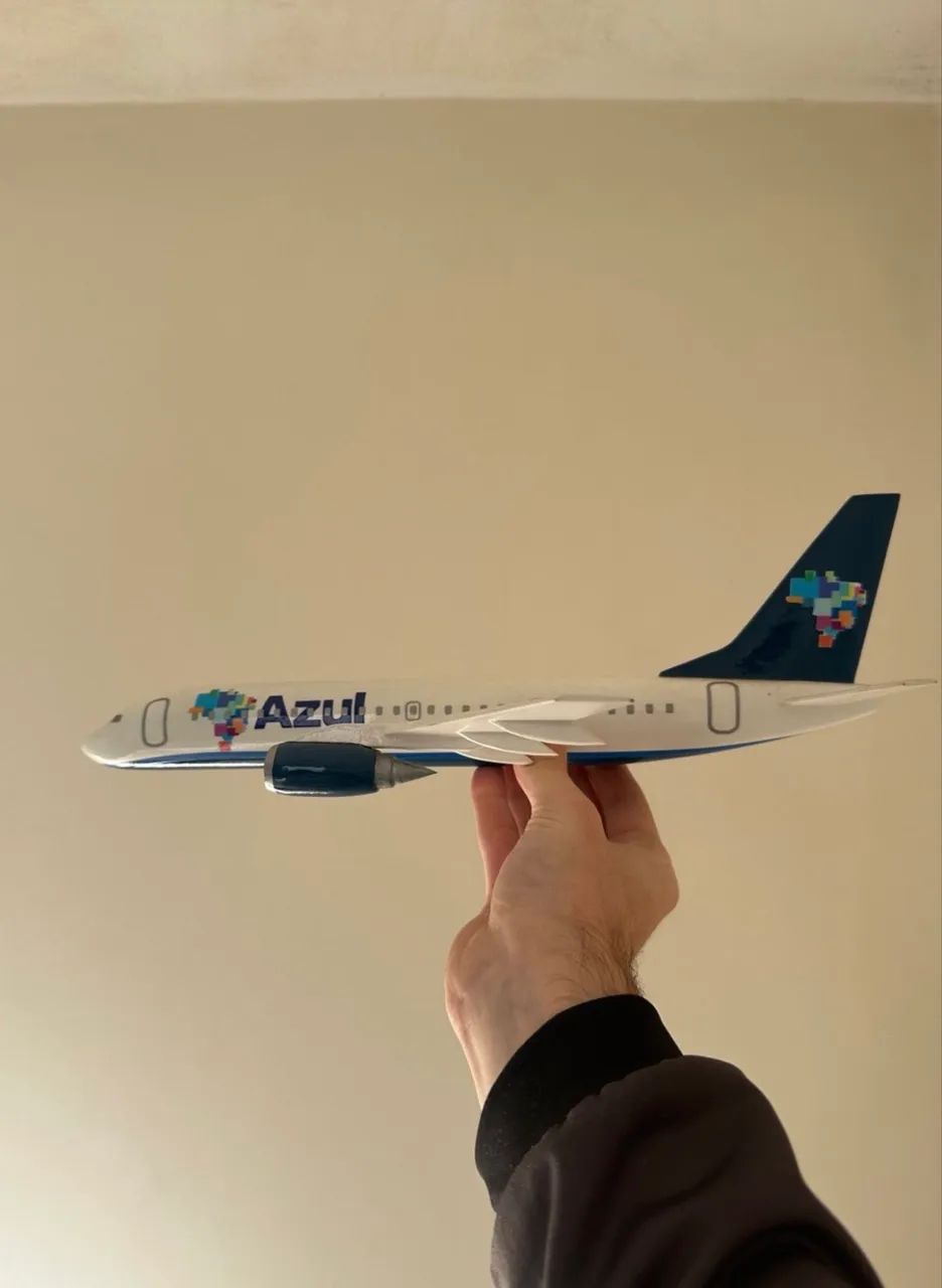 avião da Azul Linhas Aéreas - maquete/miniatura grande - Foto 3