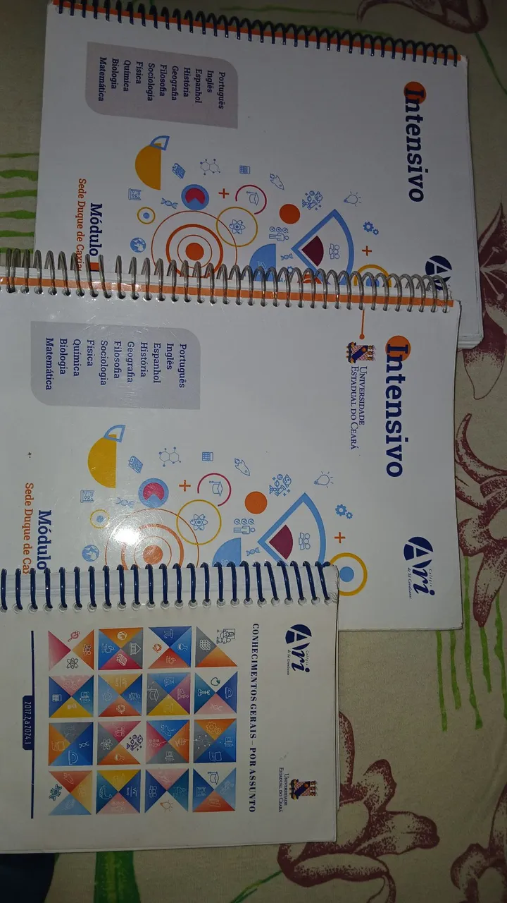 Livros Intensivo UECE e Conhecimentos Gerais