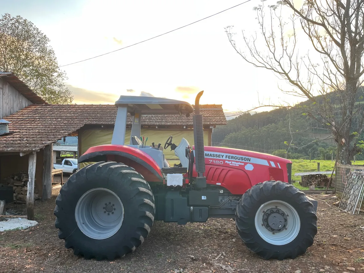 Trator Massey Ferguson 7180