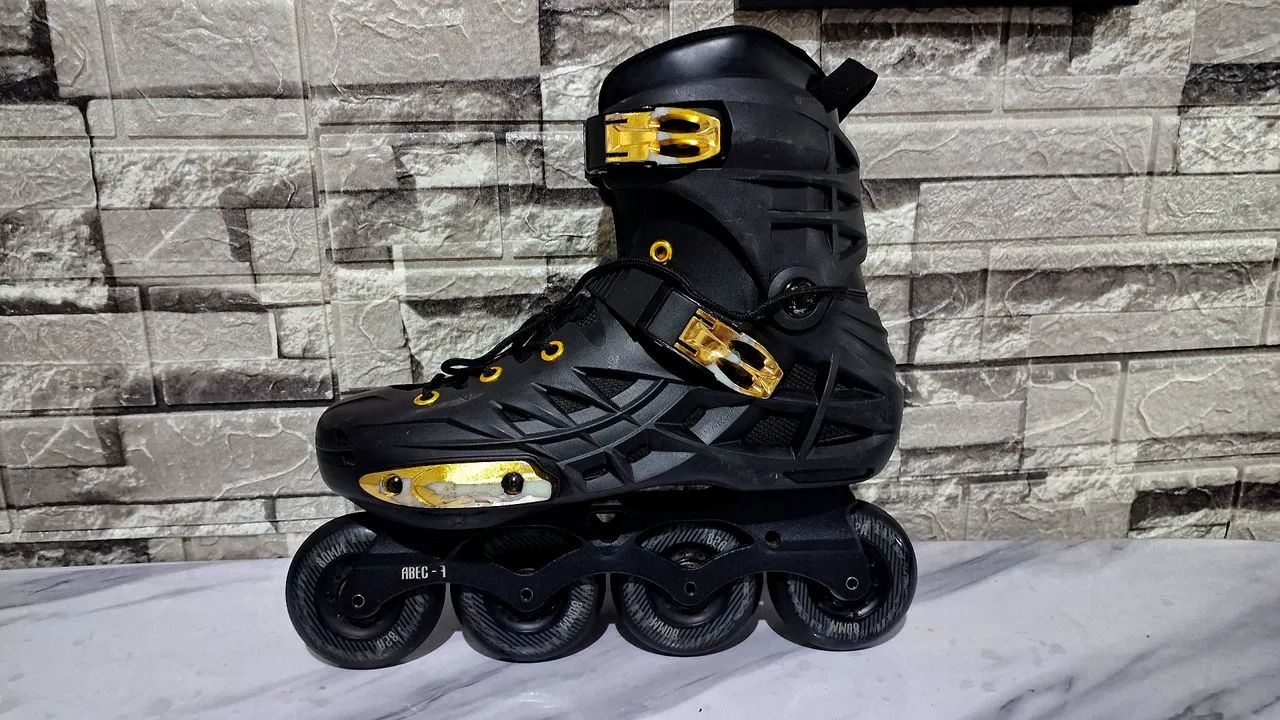 ÓTIMO ESTADO - Patins in-line Abec-7 Oxer Preto Dourado em ótimo estado Tamanho 40 - Foto 4