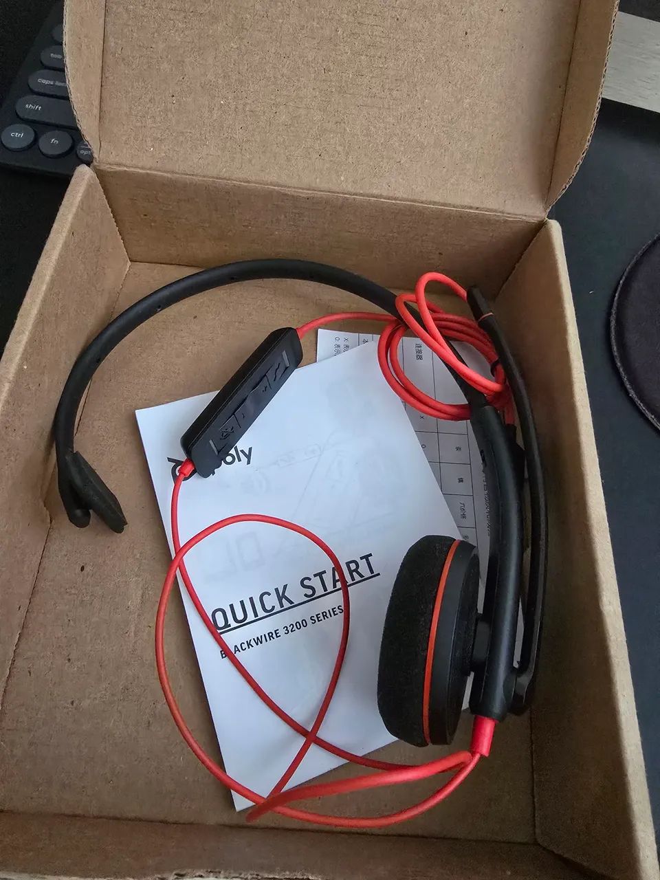 Fone de Ouvido Poly Backwire 3200 Series