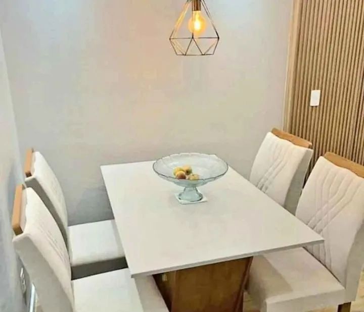 Conjunto Mesa de Jantar Quadrada com 4 Cadeiras - Foto 4