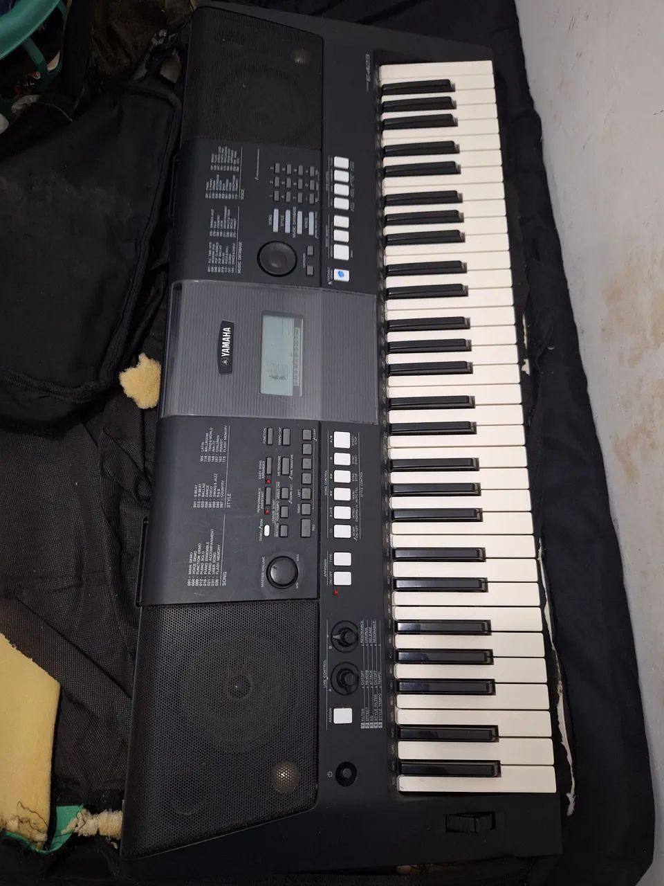 Teclado -Yamaha -Psr E423 - Foto 2