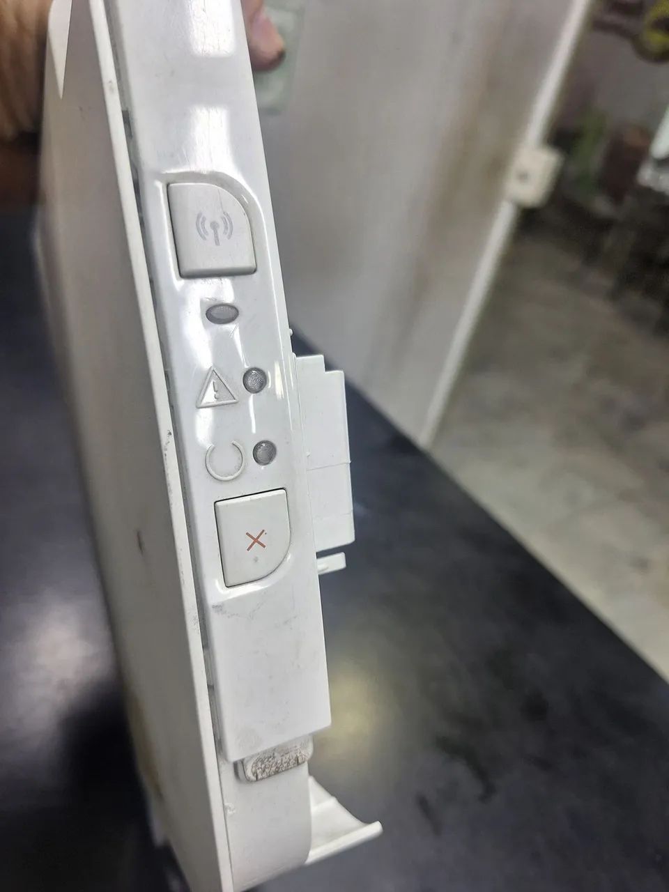 Hp m12w Base lateral com painel plástico 