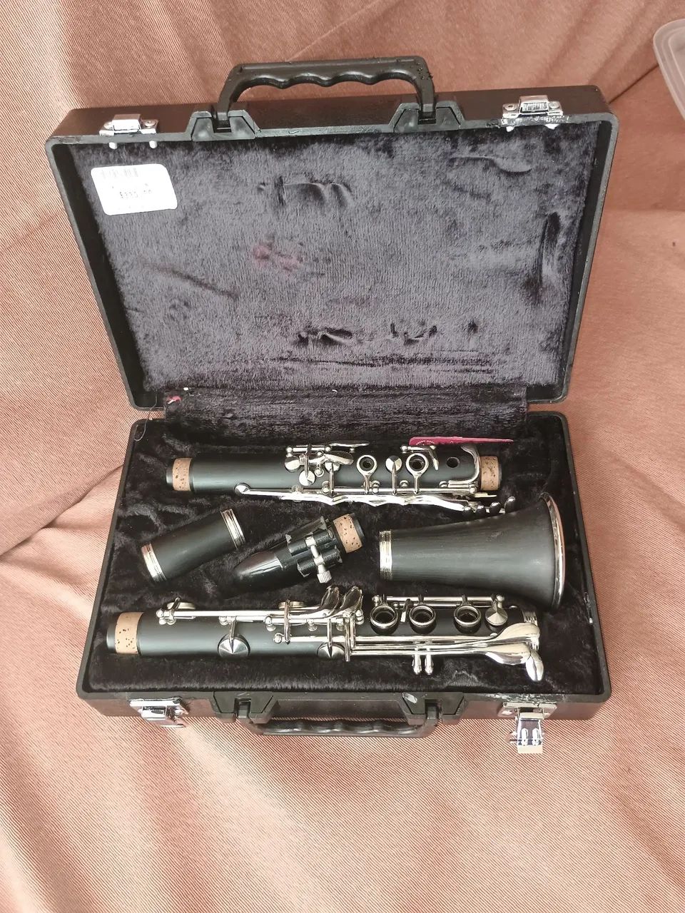 Clarinete marca HUNTER - modelo HTCL - série 705388