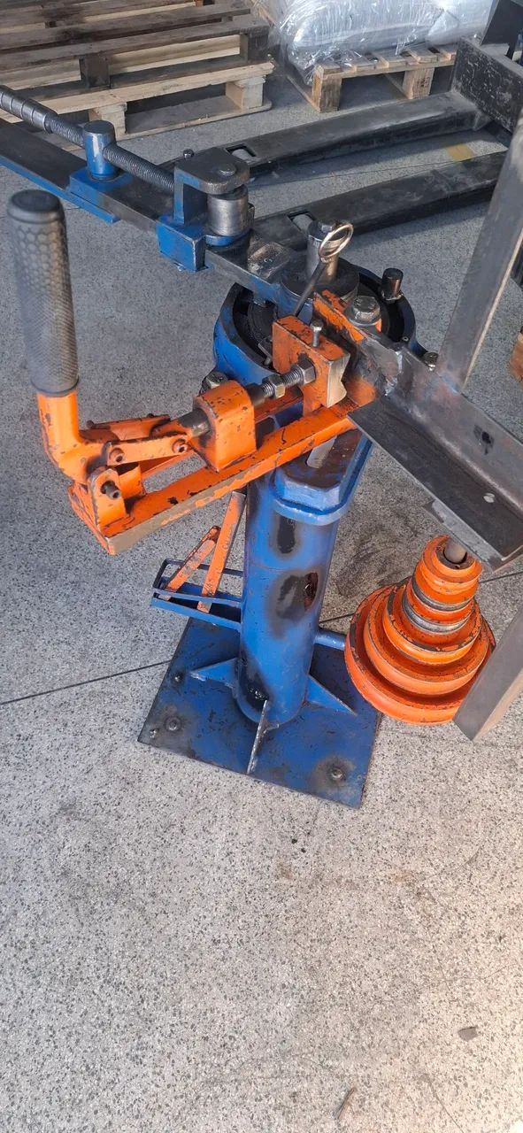 Dobradeira de Ferro Manual valor R$ 1.500