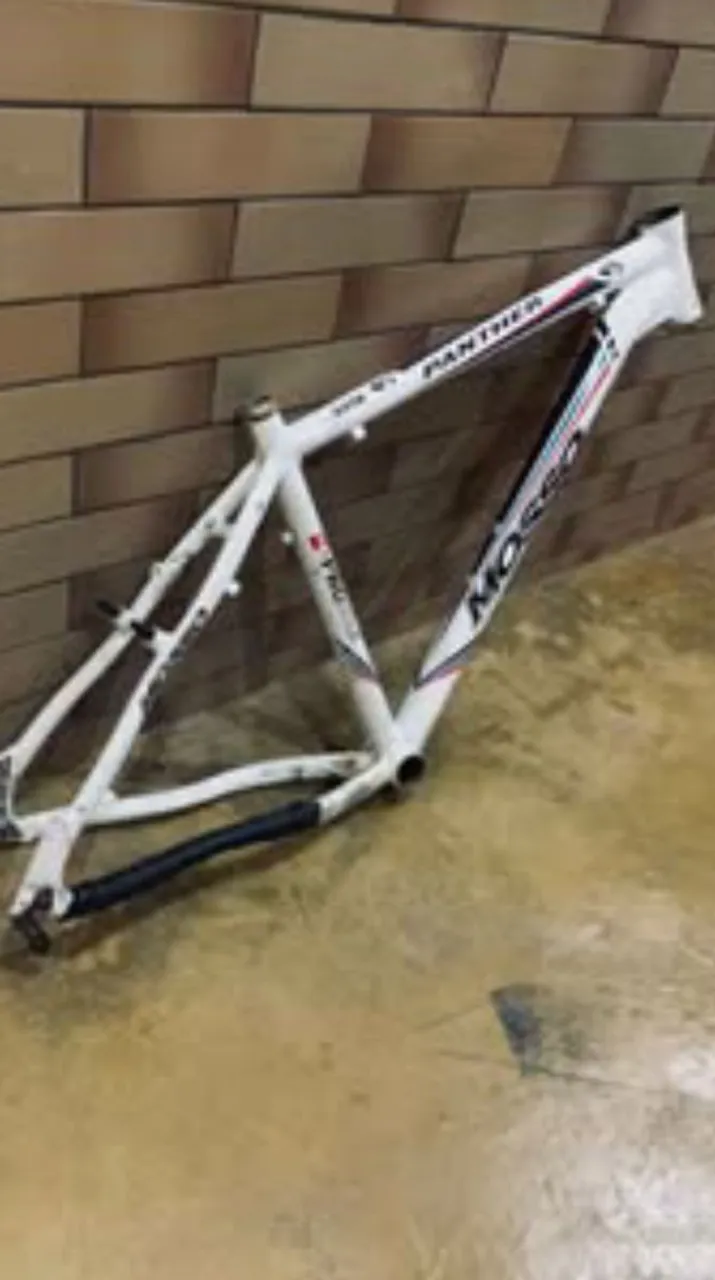 Quadro de bicicleta MOSSO PANTHER TODO EM ALUMÍNIO 26
