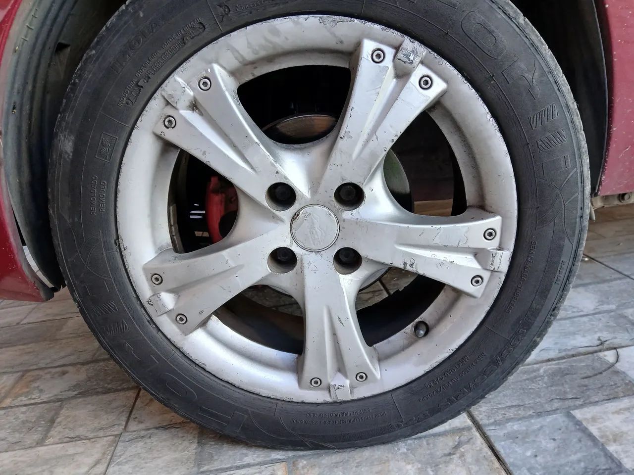Rodas de liga leve aro 15 com pneus - troco por rodas 14