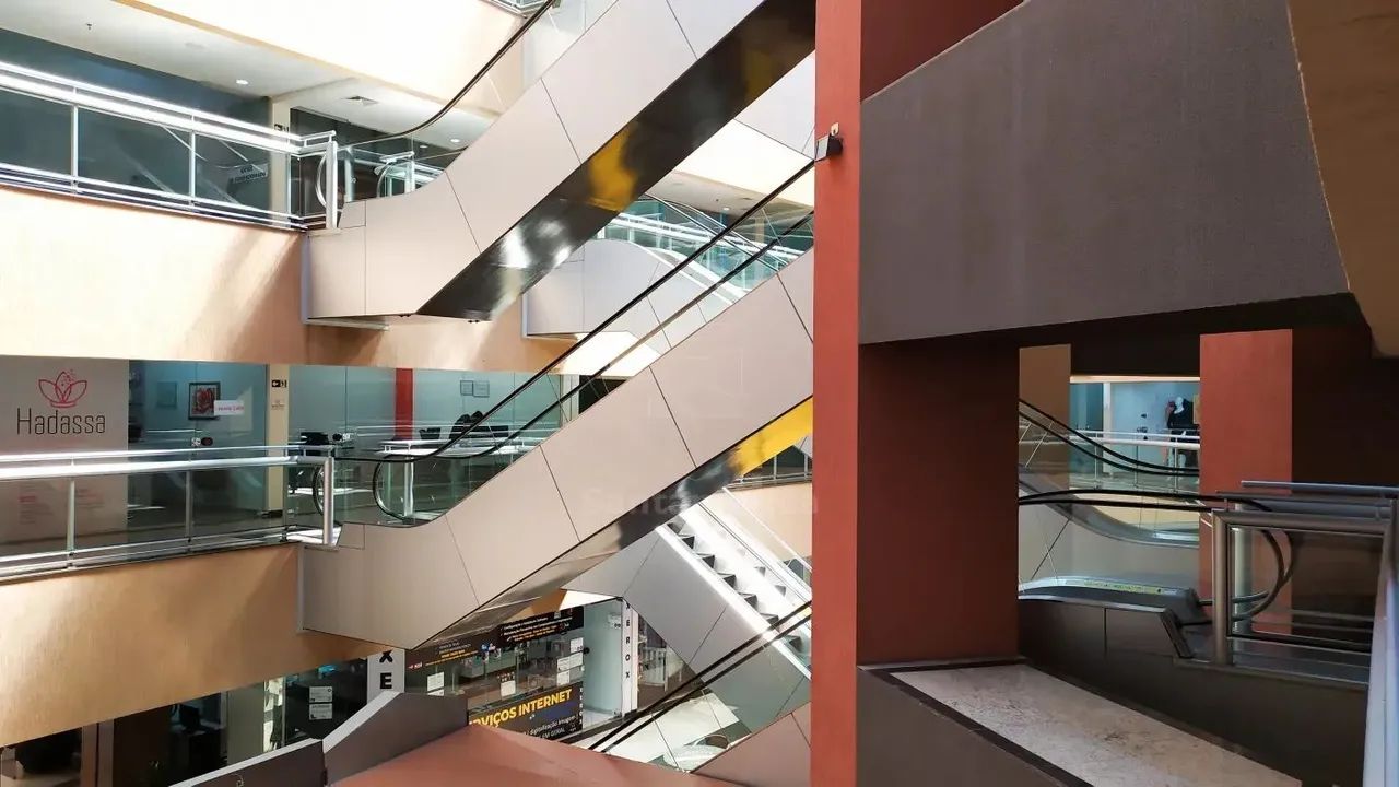Sala Comercial à Venda e para alugar no Complexo Empresarial Fugantti no Centro de Londrin - Foto 2
