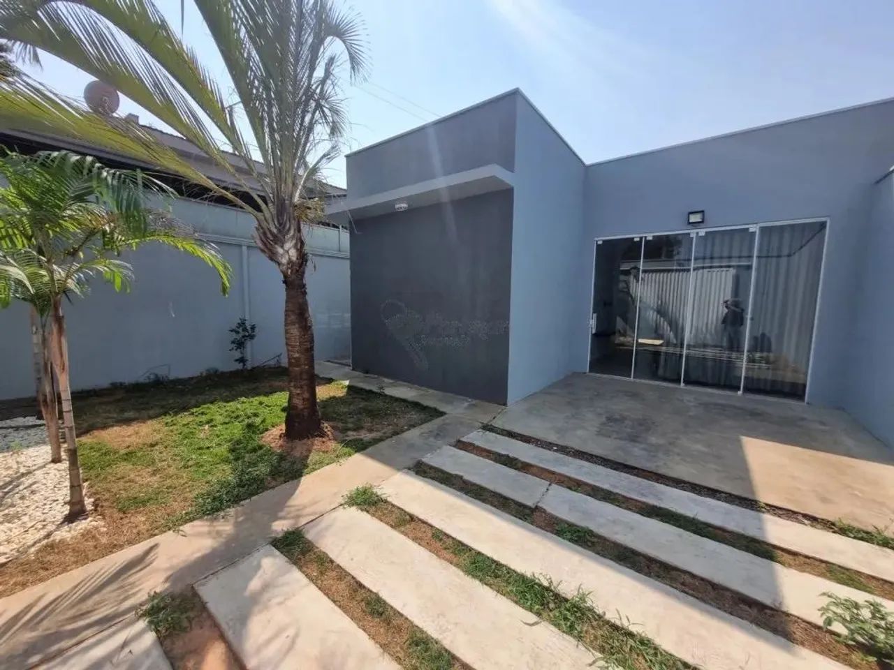 Casa Residencial com 2 quartos para alugar por R$ 2600.00, 200.00 m2 - JARDIM CELINA - LIM