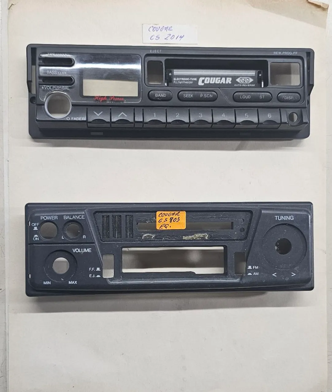 PAINEL FRONTAL PARA AUTO RÁDIO E TOCA FITAS COUGAR