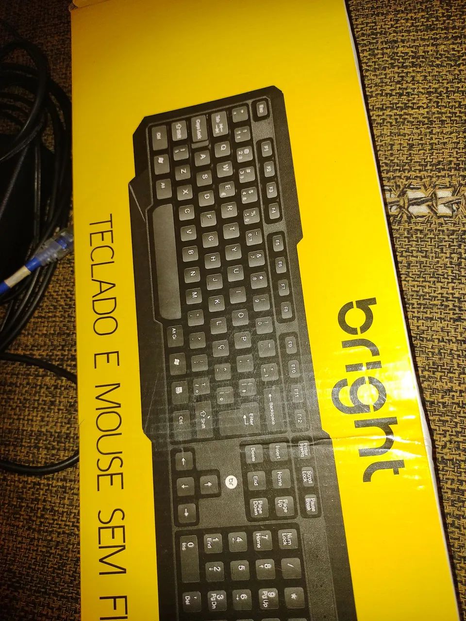 Teclado e mouse sem fio, ainda na caixa. - Foto 2