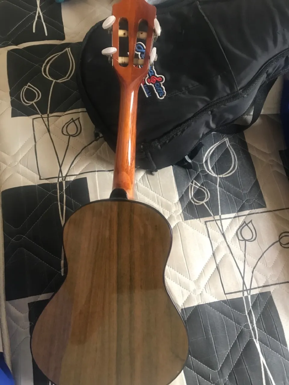 Cavaquinho Flat Cortez em perfeito estado