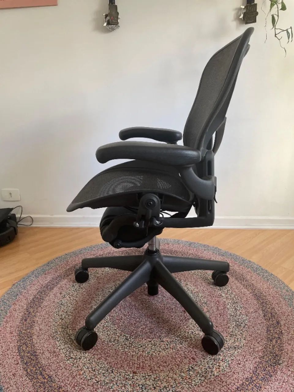 Herman Miller Cadeira Aeron Clássica Tamanho B - Foto 3