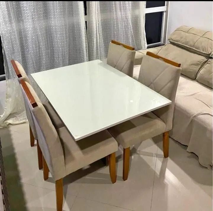 Conjunto de Mesa de Jantar Elegante com 4 Cadeiras - Foto 5