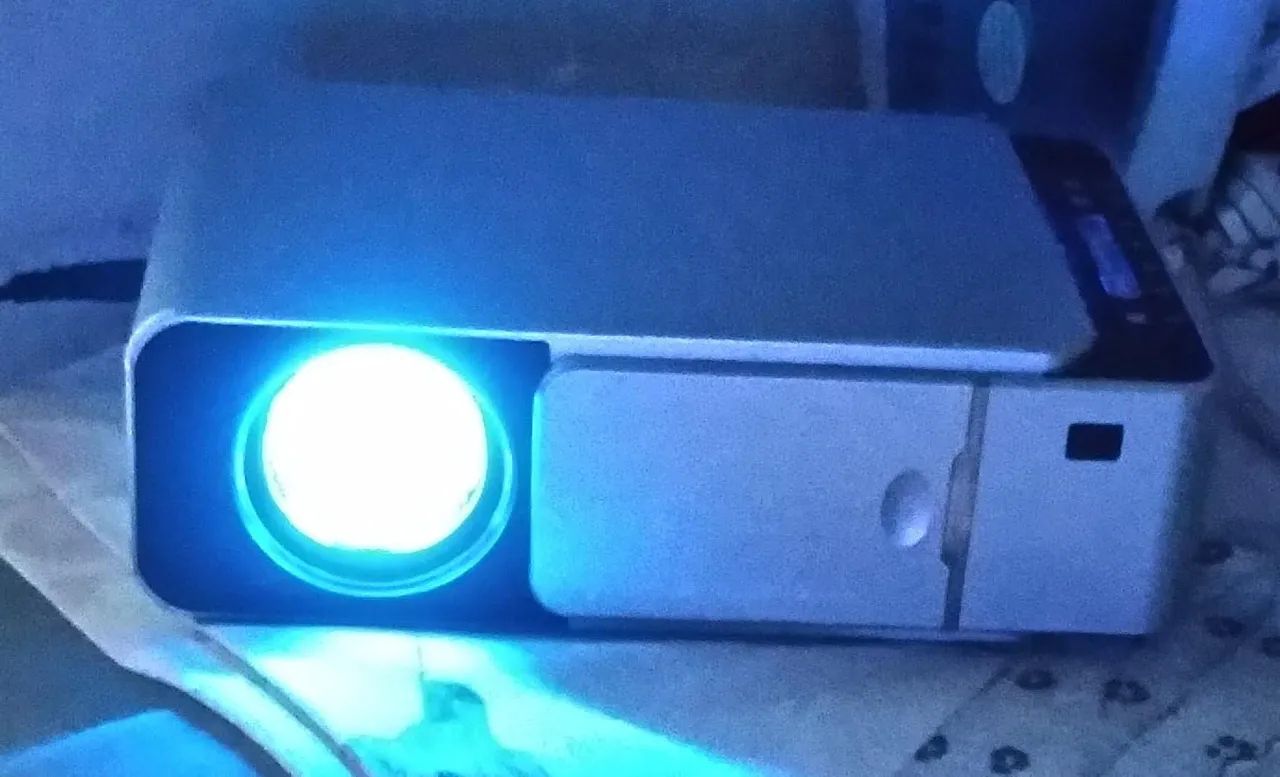 Projector for sale soon!64595549135233123