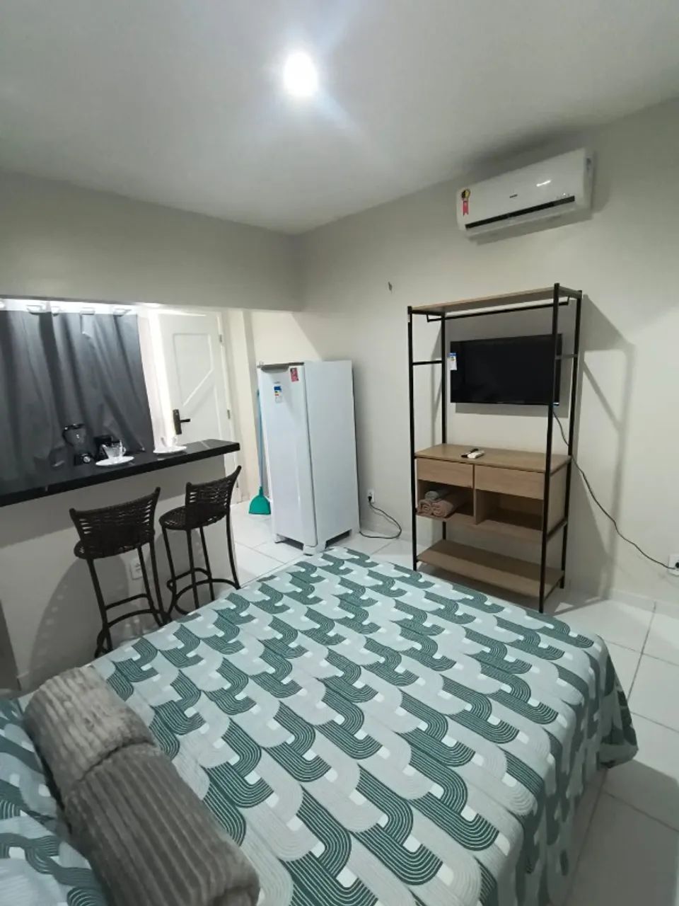 ALUGAMOS KITENETES MOBILIADAS COM AR CONDICIONADO NO CALHAU SÓ POR TEMPORDA(DIARIAS) - Foto 4