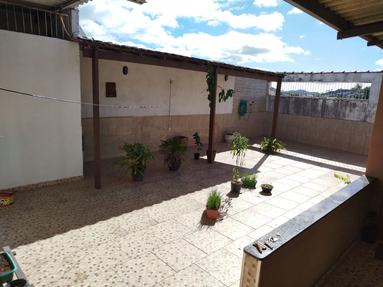 Apartamento cobertura, sol da manhã com enorme área externa privativa! Tranquilidade total