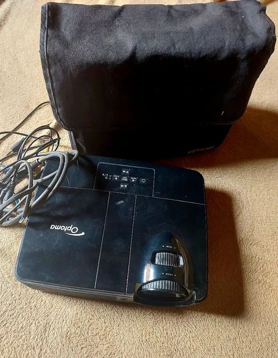 Vendo retroprojetor valor negociável ou troco  - Foto 2