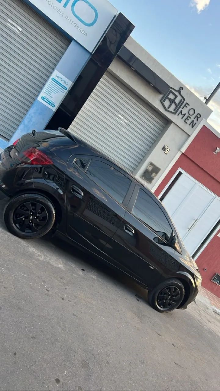 ONIX LT PRETO 1.4 ANO 2013 - Foto 3