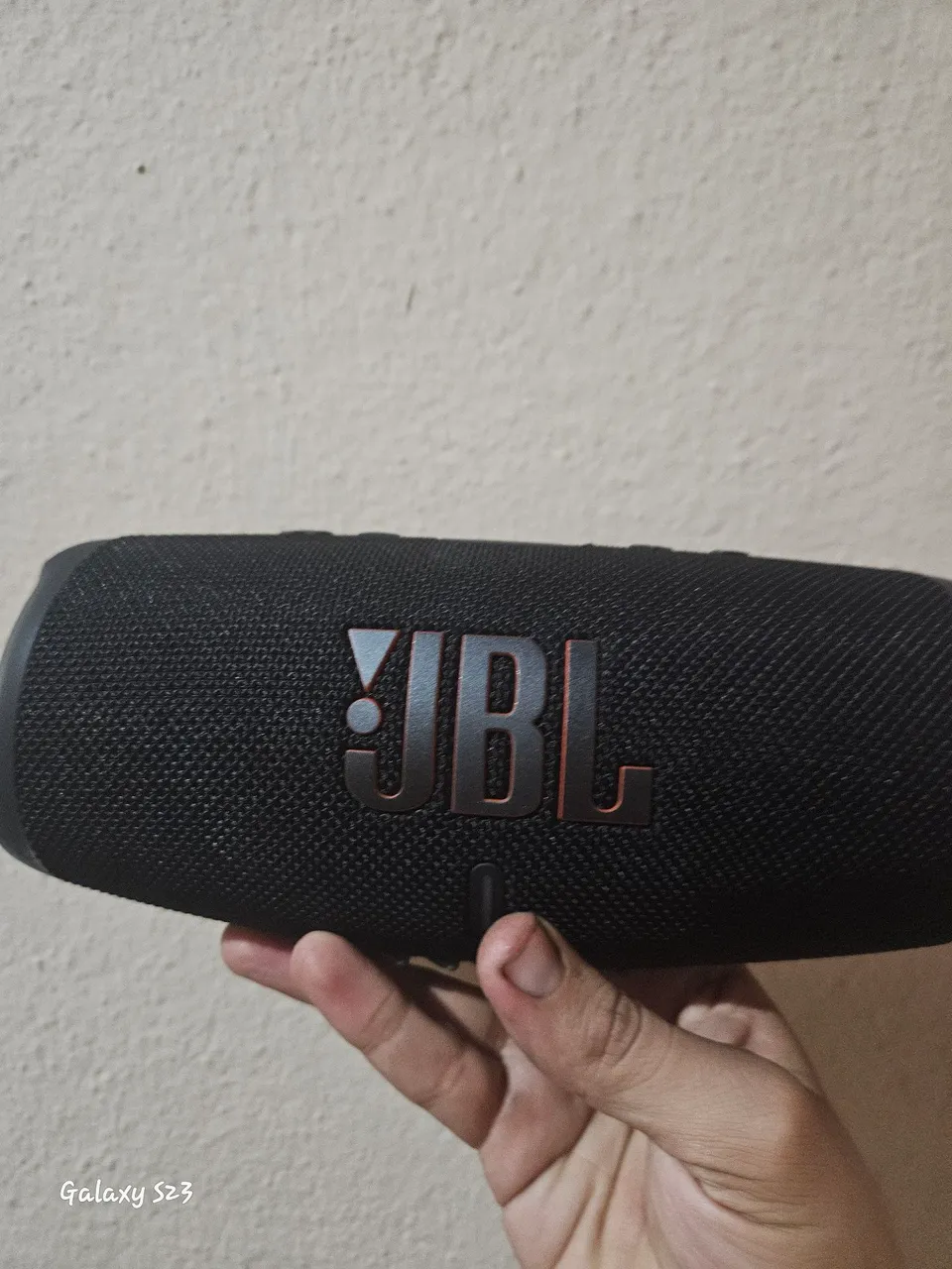 Caixa de Som JBL - Som Potente e Portátil