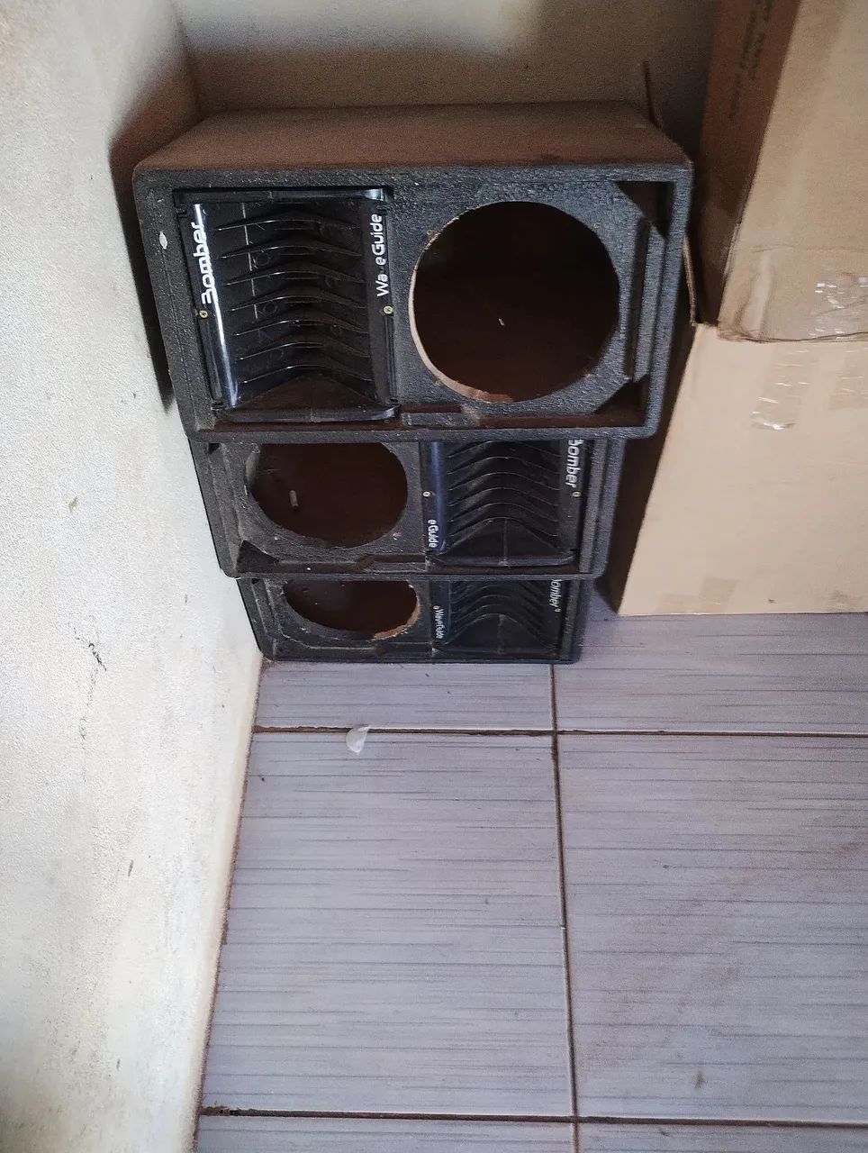 Vendo caixa LINE array 8 polegadas 64297412118401120
