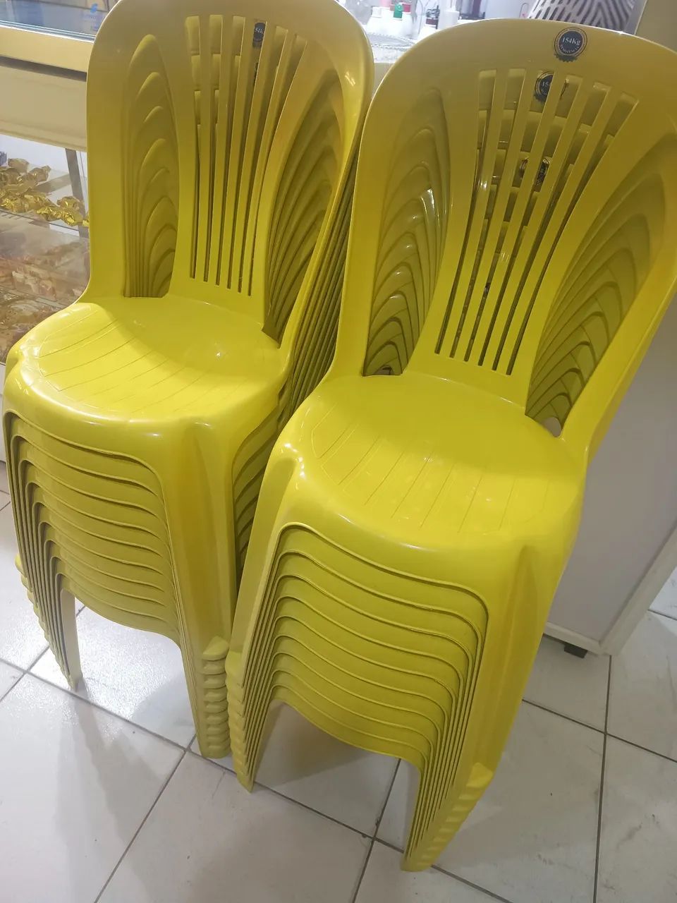 5 jogos de mesas e cadeiras amarelo65171912521729122