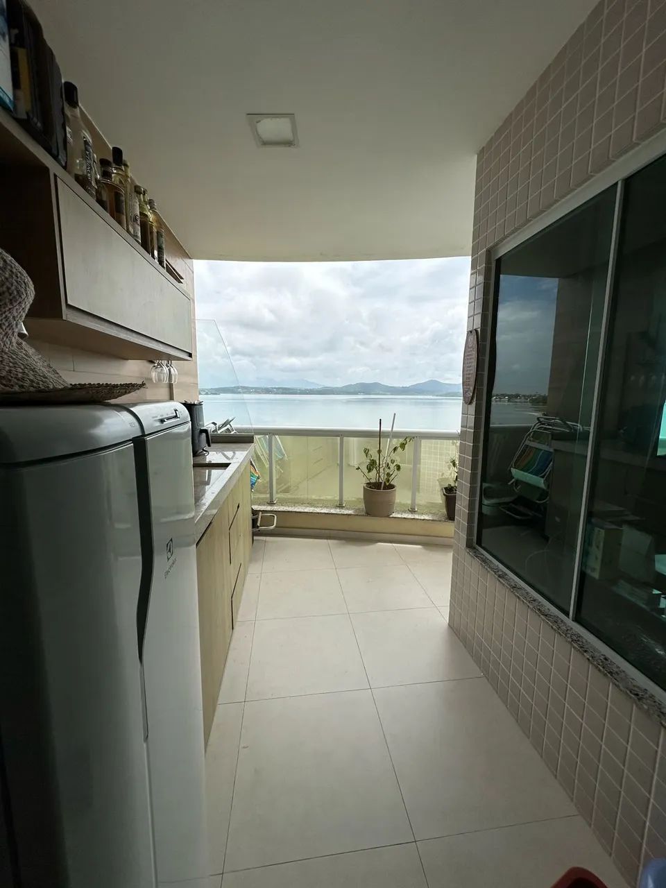 COD 216: APARTAMENTO COM VISTA PARA A LAGOA DE SAQUAREMA. - Foto 3