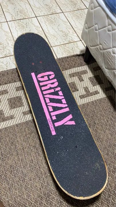 Vendo Skate Profissional, usado 5 vezes na pista 