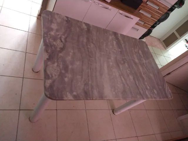 Mesa com tampo de mármore 64840795231873121