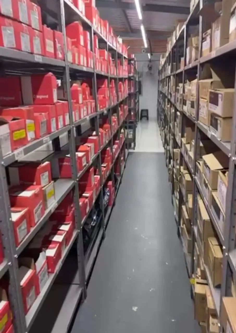 Prateleiras chapas de 30 e 40 seminovas 