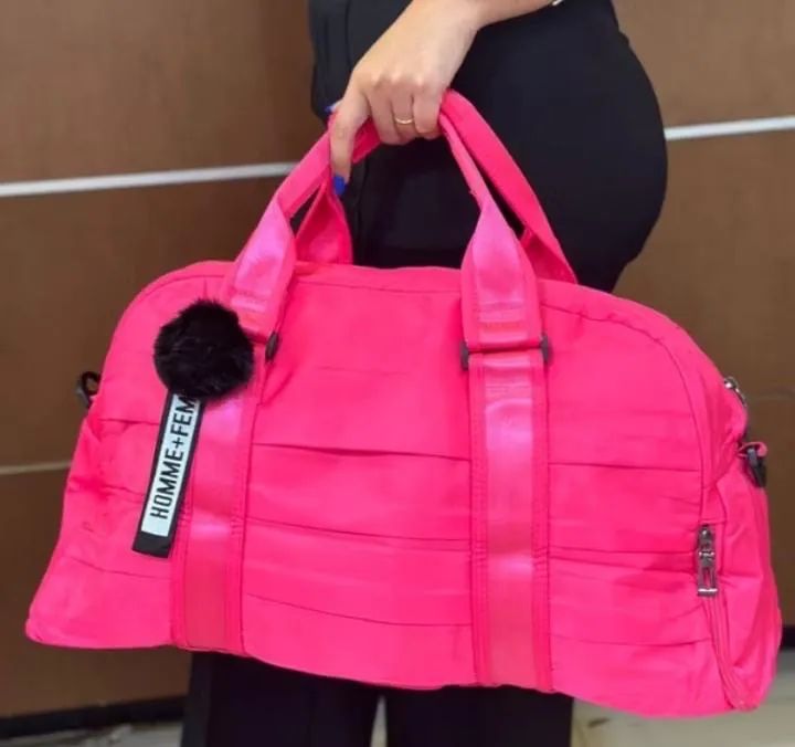 Bolsa com Detalhes Prateados - Design Moderno - Foto 2