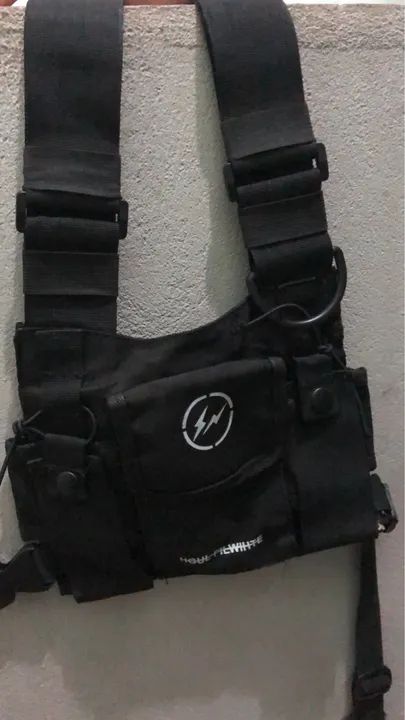 Mochila de Peito Preta  - Estiloso - Foto 2