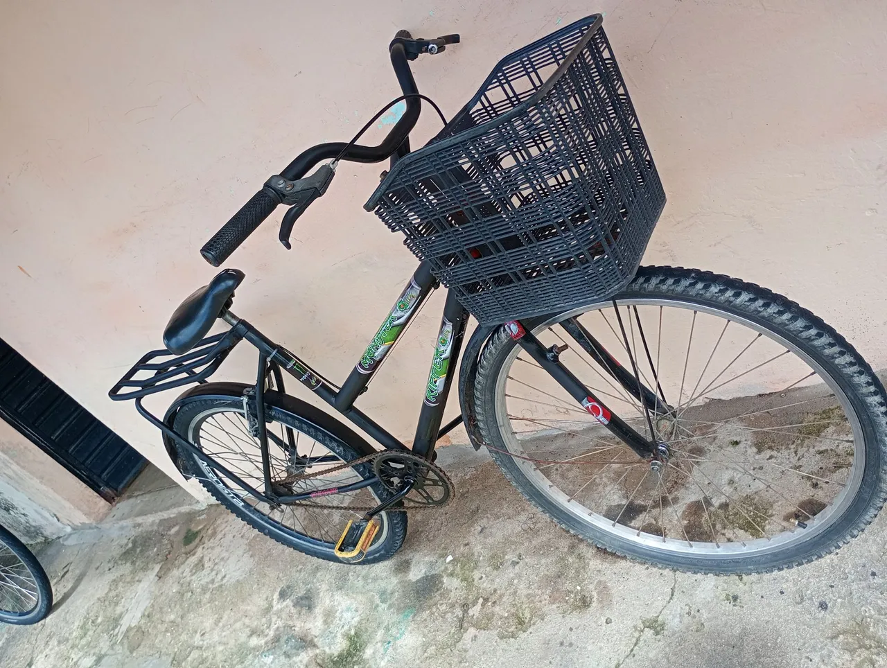 Bicicleta Aro 26 com Cesto e Bagageiro