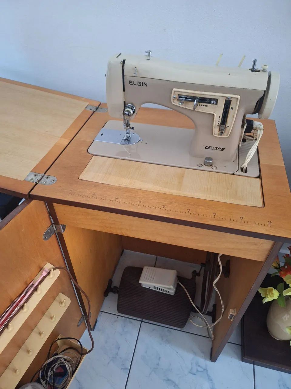 Máquina de costura Elgin - Foto 2