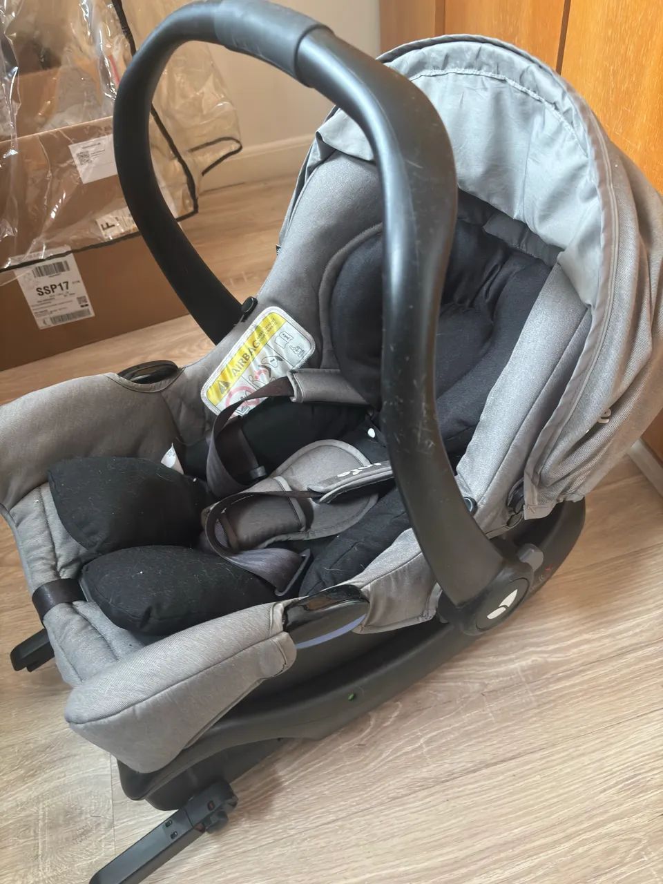 Bebê conforto com isofix e adaptador de carrinho Joie Gem - Foto 2